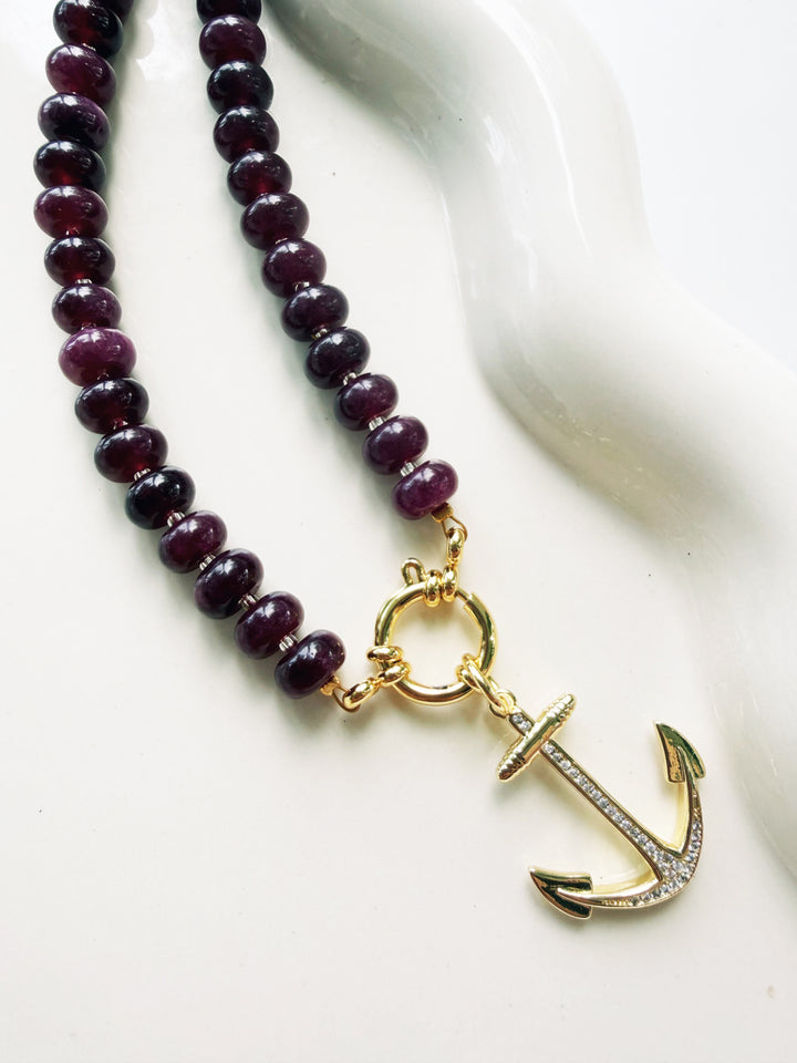 Maroon Necklaces, Game Day
