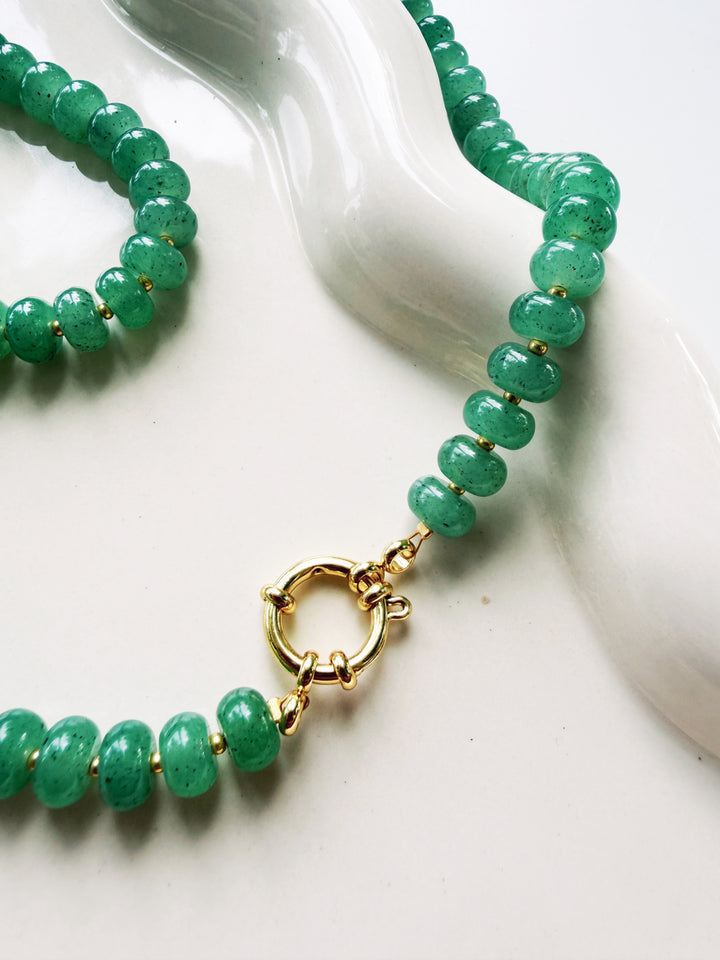 Green Necklaces, Game Day