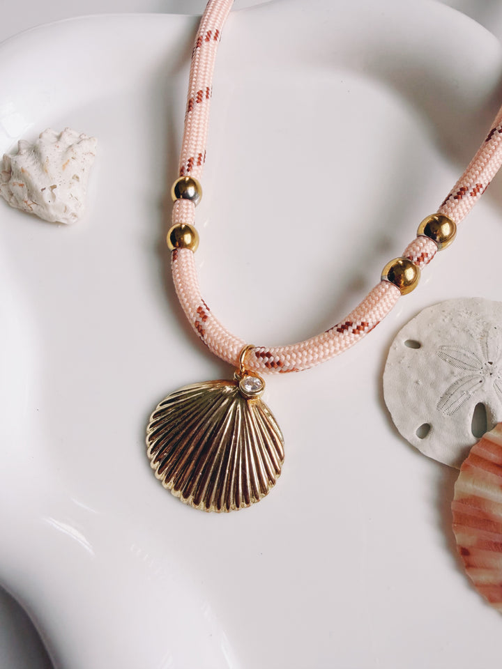 Coquille Paracord Necklace, Marine Dreams