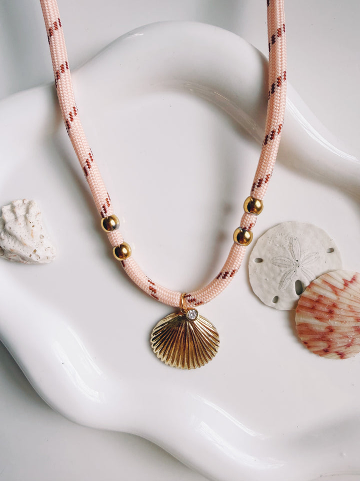 Coquille Paracord Necklace, Marine Dreams