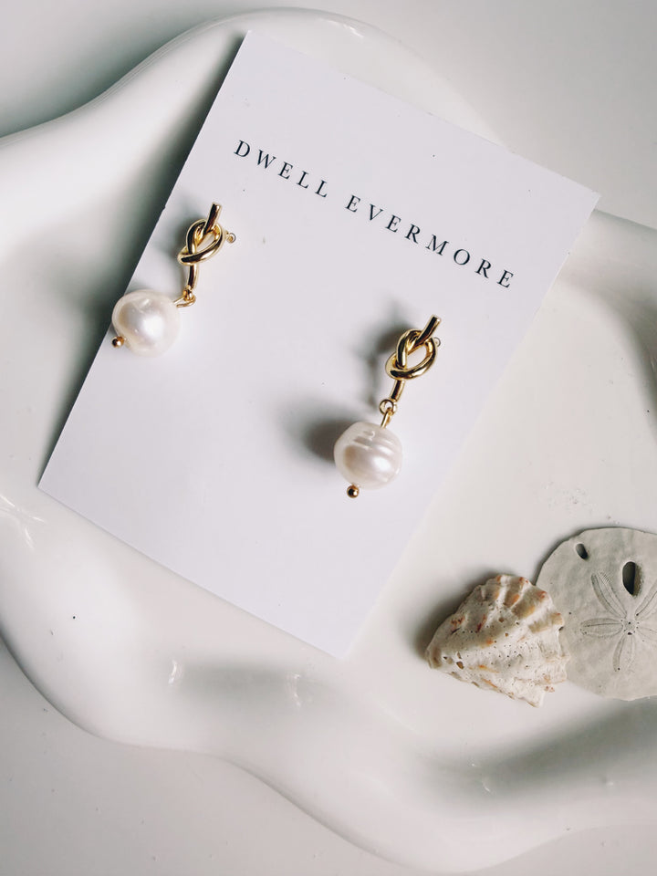 Pearl Earrings, Marine Dreams
